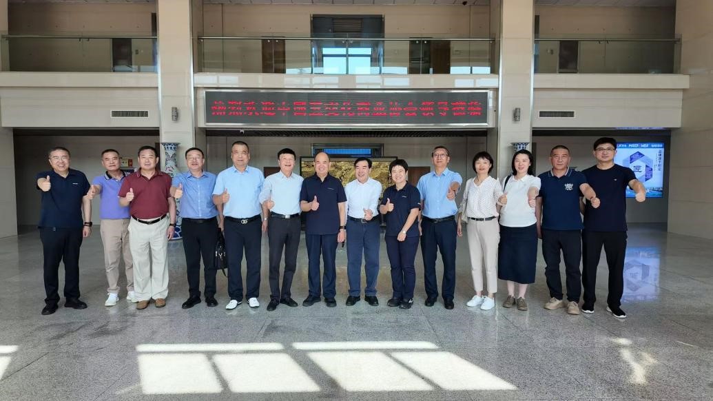 中國五金交電化工商業(yè)協(xié)會調(diào)研文登威力工具集團 盛贊其行業(yè)標(biāo)桿作用
